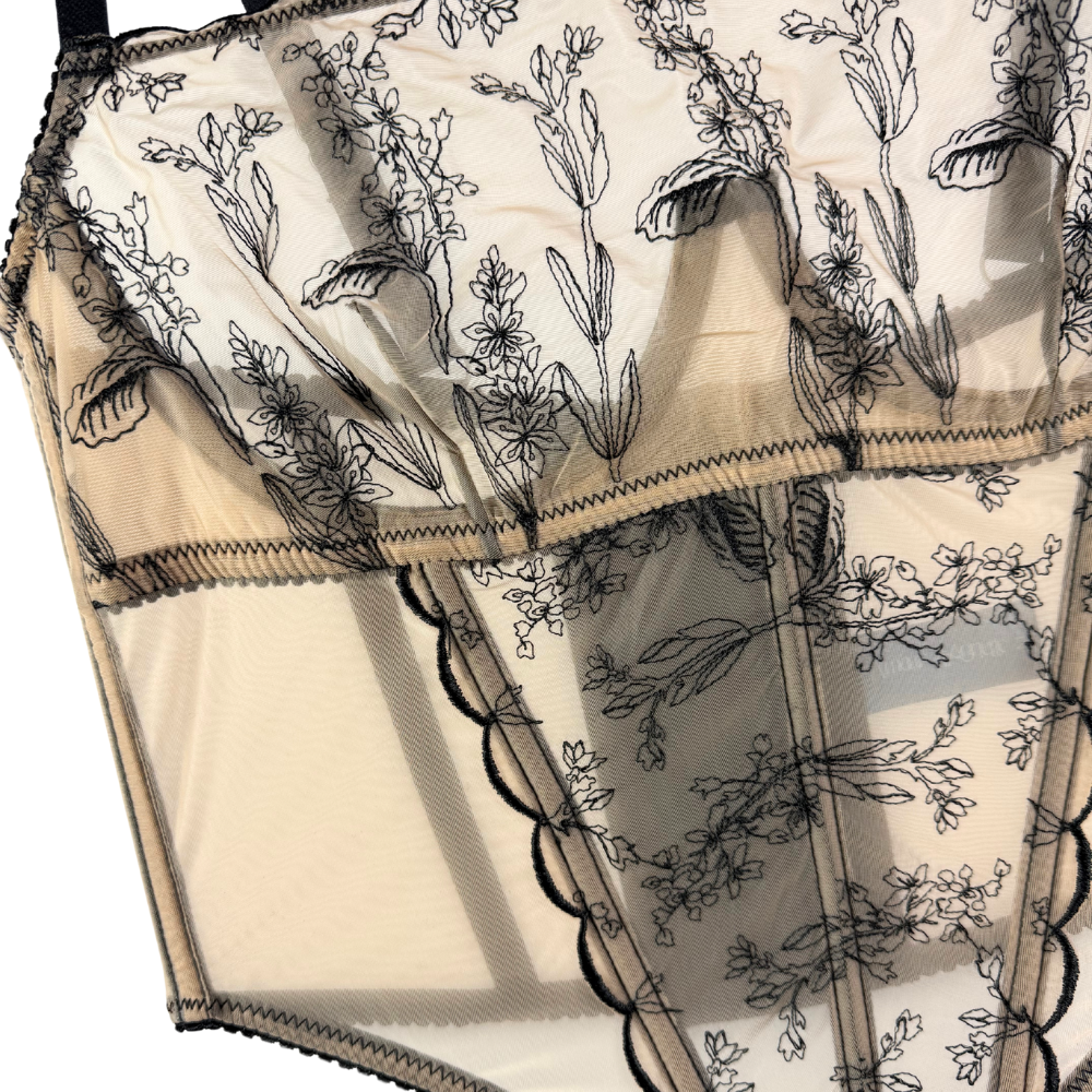 Amour d'Agnette Kim High Neck Embroidery Bustier