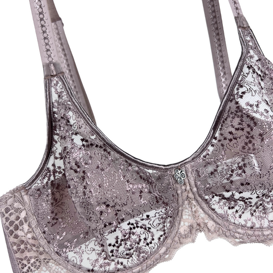color: Rose Sauvage