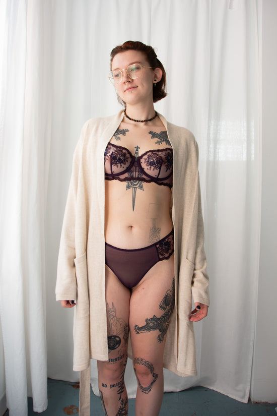 color: Oatmeal