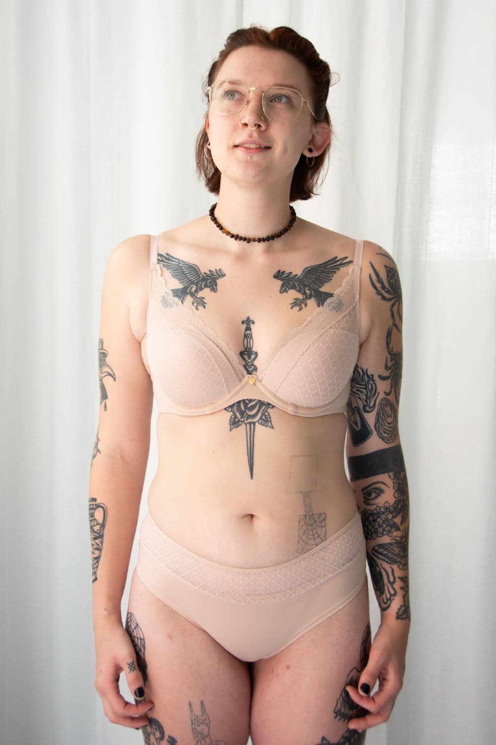 Chantelle norah chic plunge t-shirt bra in rose, front full-length view on a model.