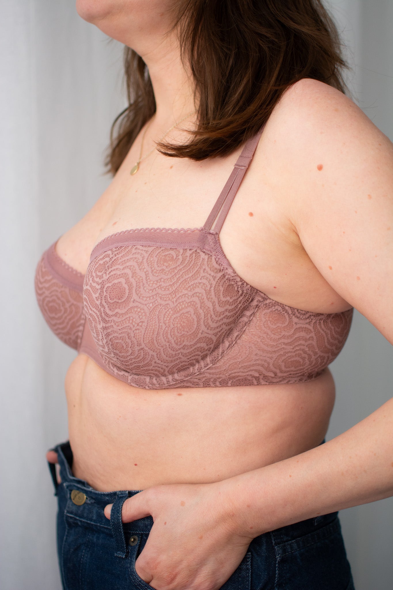 color: Rose Des Bois