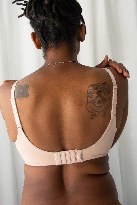 color: Rose