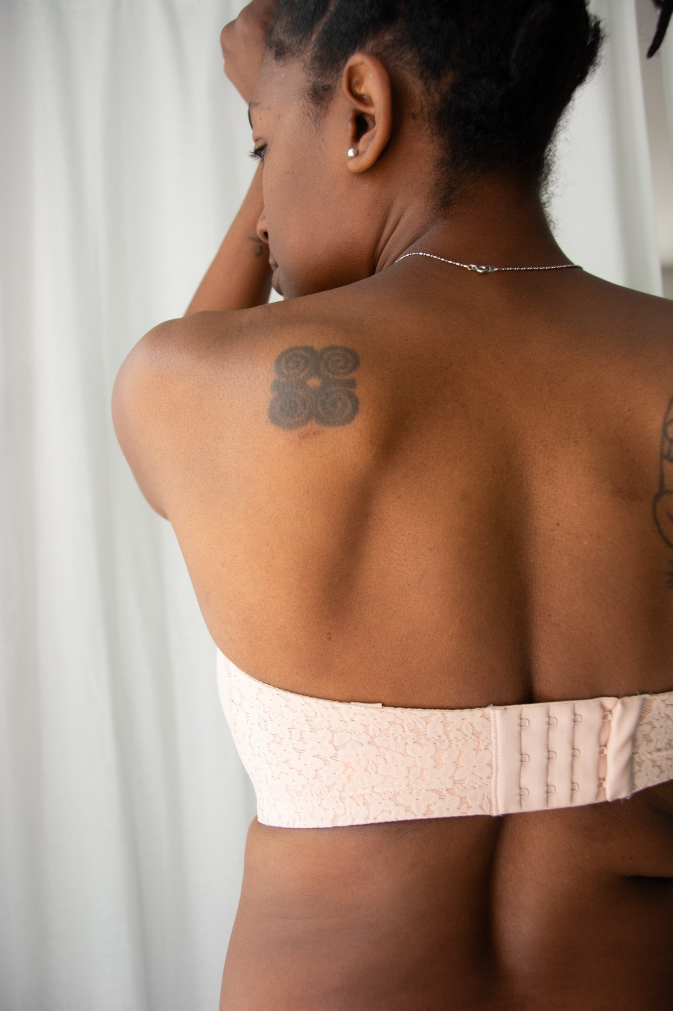color: Rose