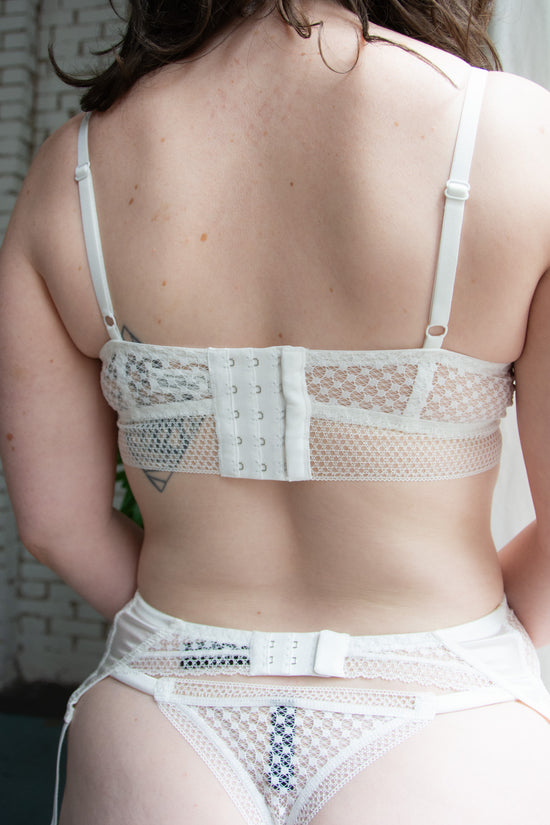 color: Ivory
