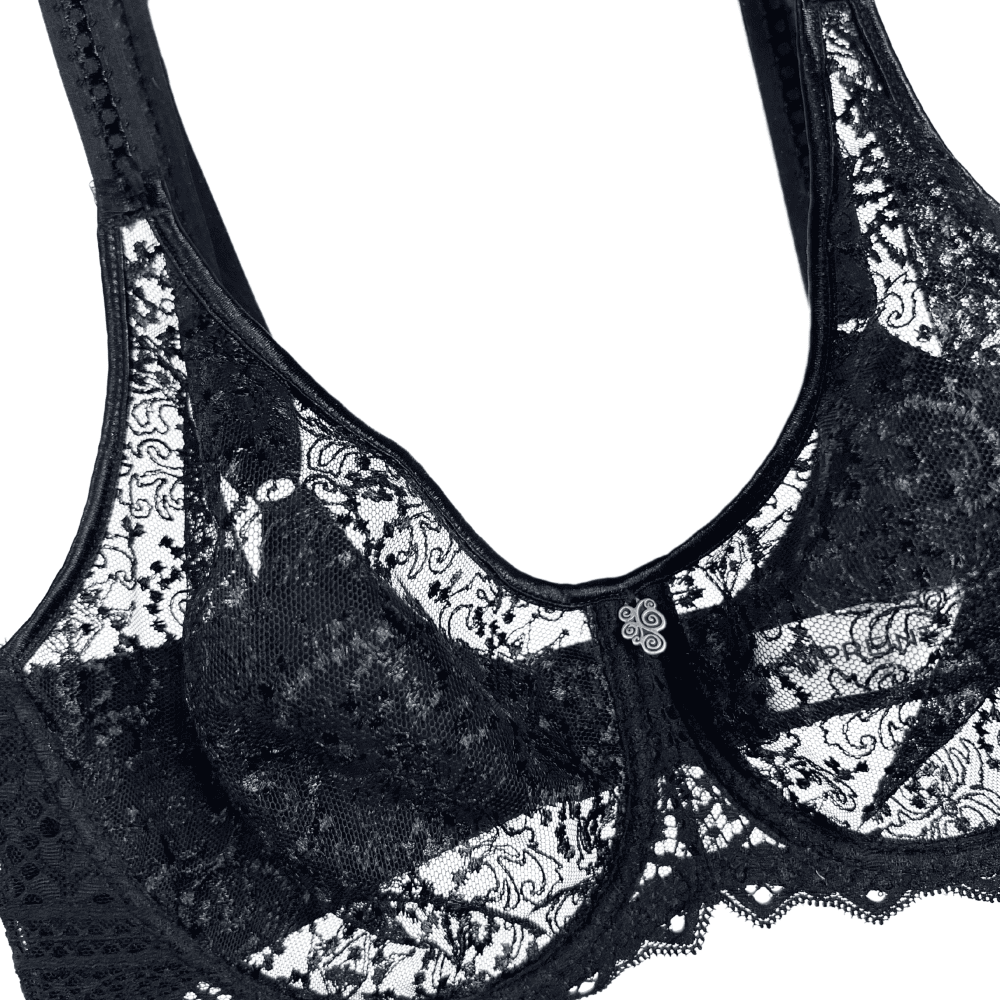 Empreinte cassiopee invisible full cup bra in black, white background, close-up.