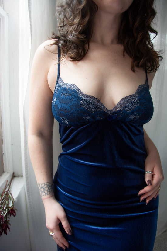 Mary Jo Bruno Romance Velvet Slip