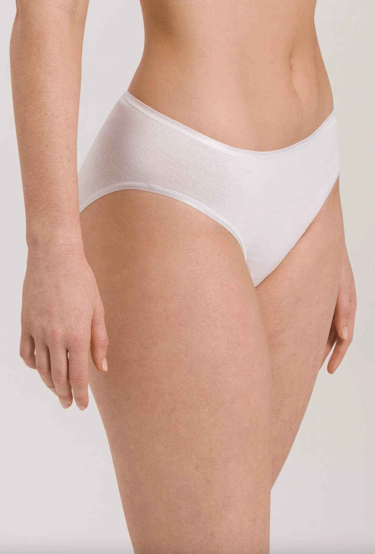 Hanro Cotton Seamless Cotton High Cut Full Brief