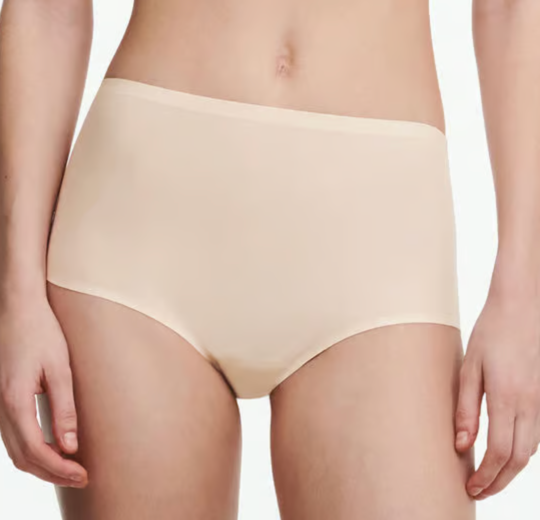 color: Nude Blush