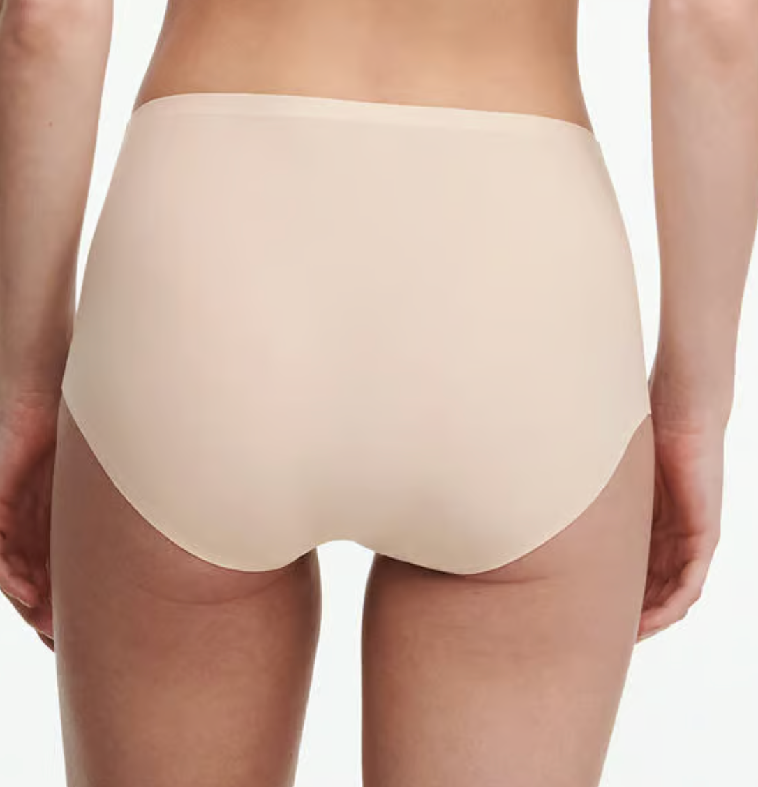 color: Nude Blush