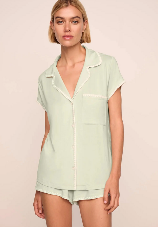 color: Mint Ivory