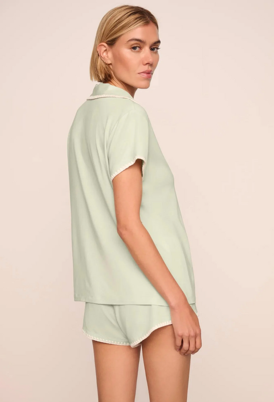 color: Mint Ivory