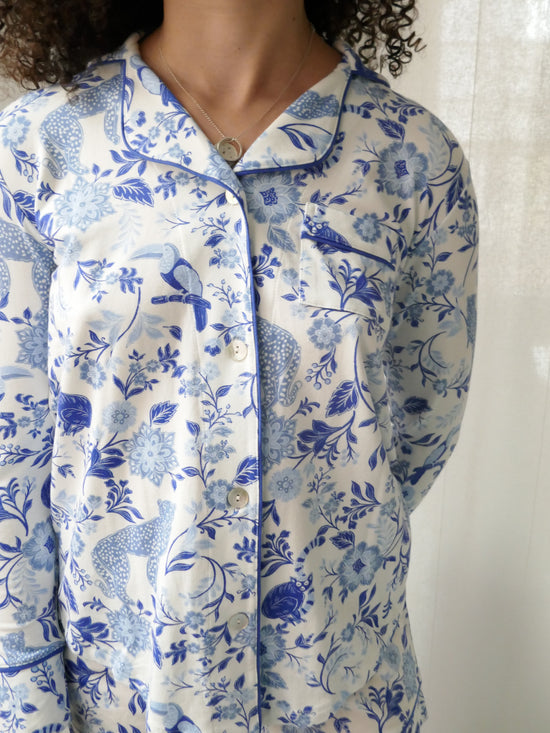 color: Savannah Soirée