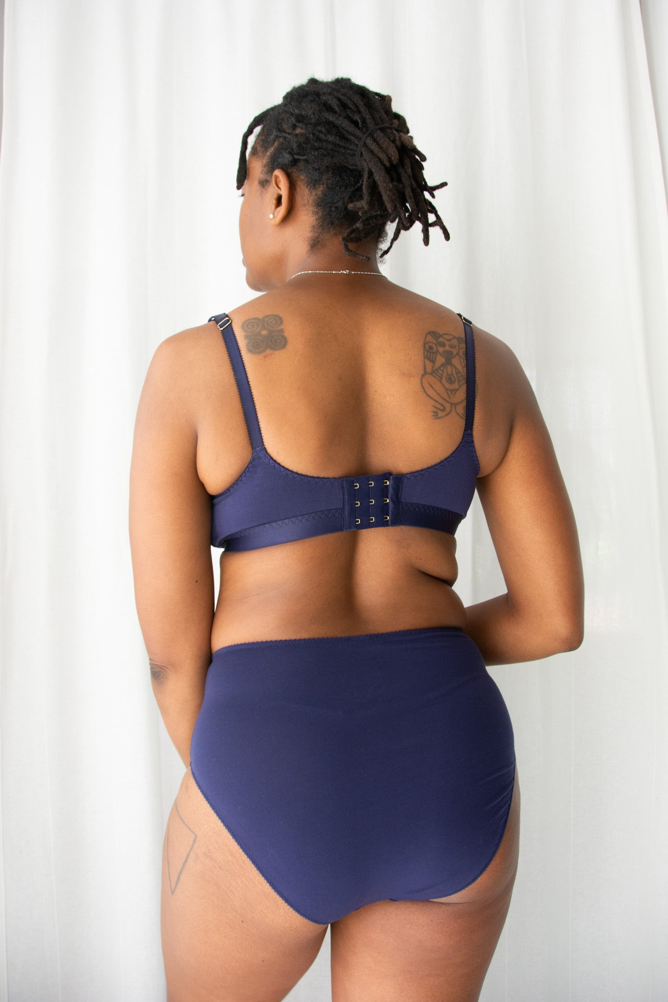 color: Navy