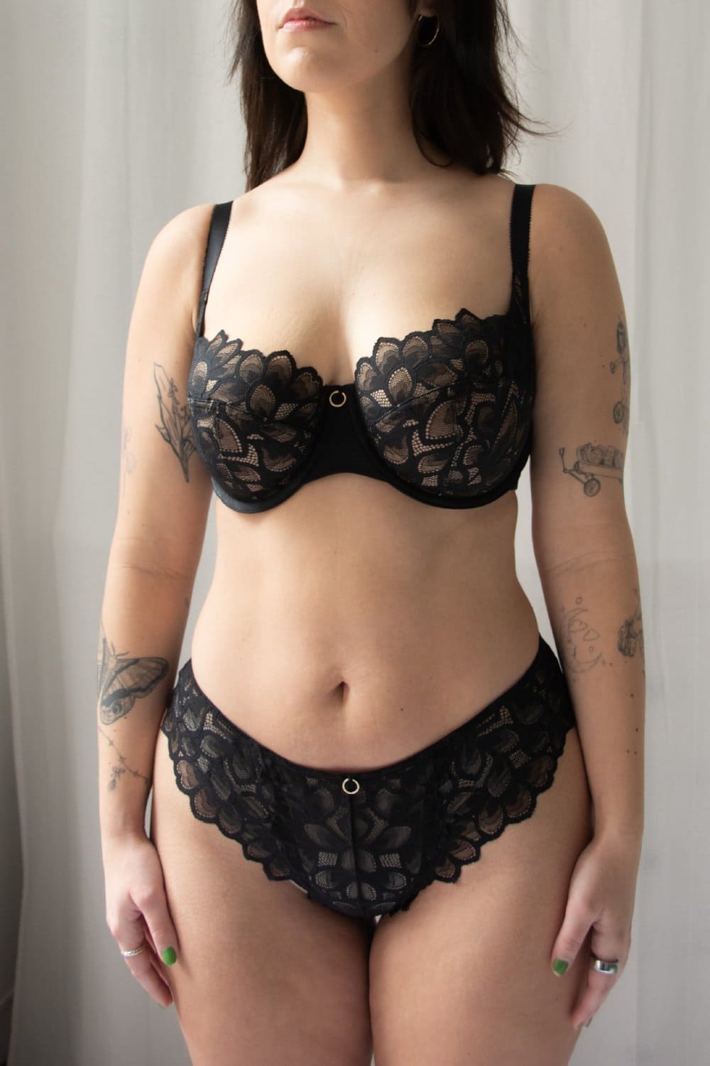 Panache allure brazilian in black, front view on a model.