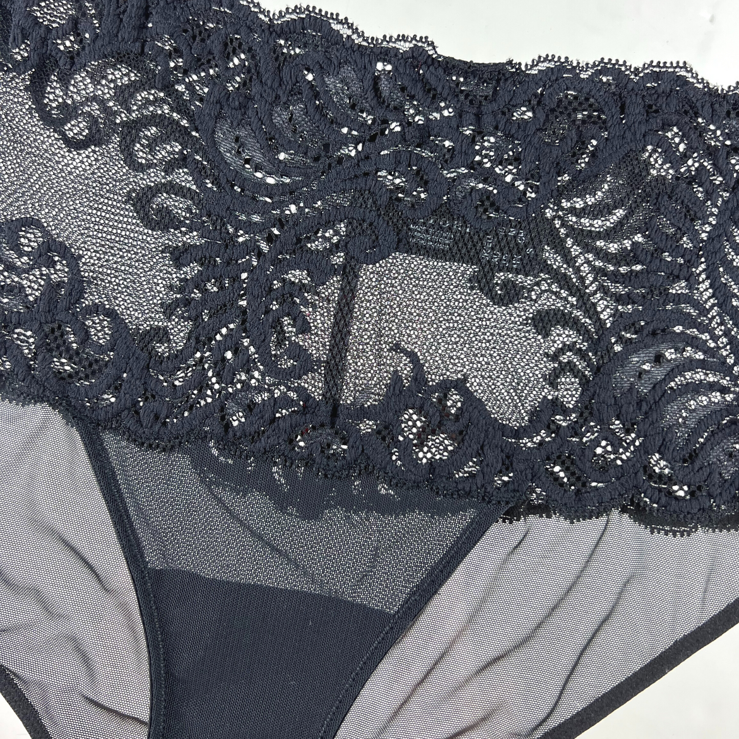 Load image into Gallery viewer, Natori Feathers High Waist Brief
